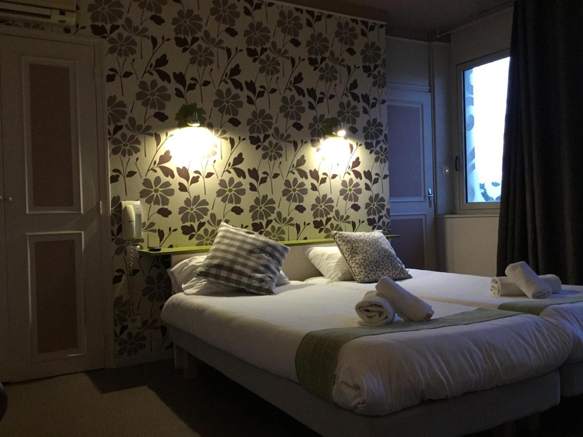 Hotel Le Pont Napoleon La Celle-sous-Gouzon 외부 사진